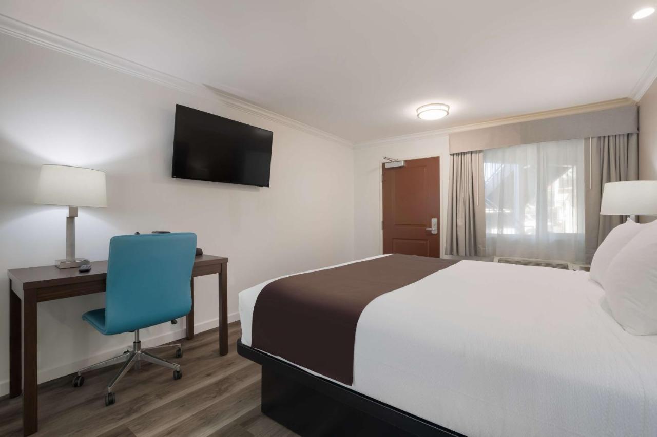 Surestay Plus Hotel By Best Western Upland - Ontario North Kültér fotó