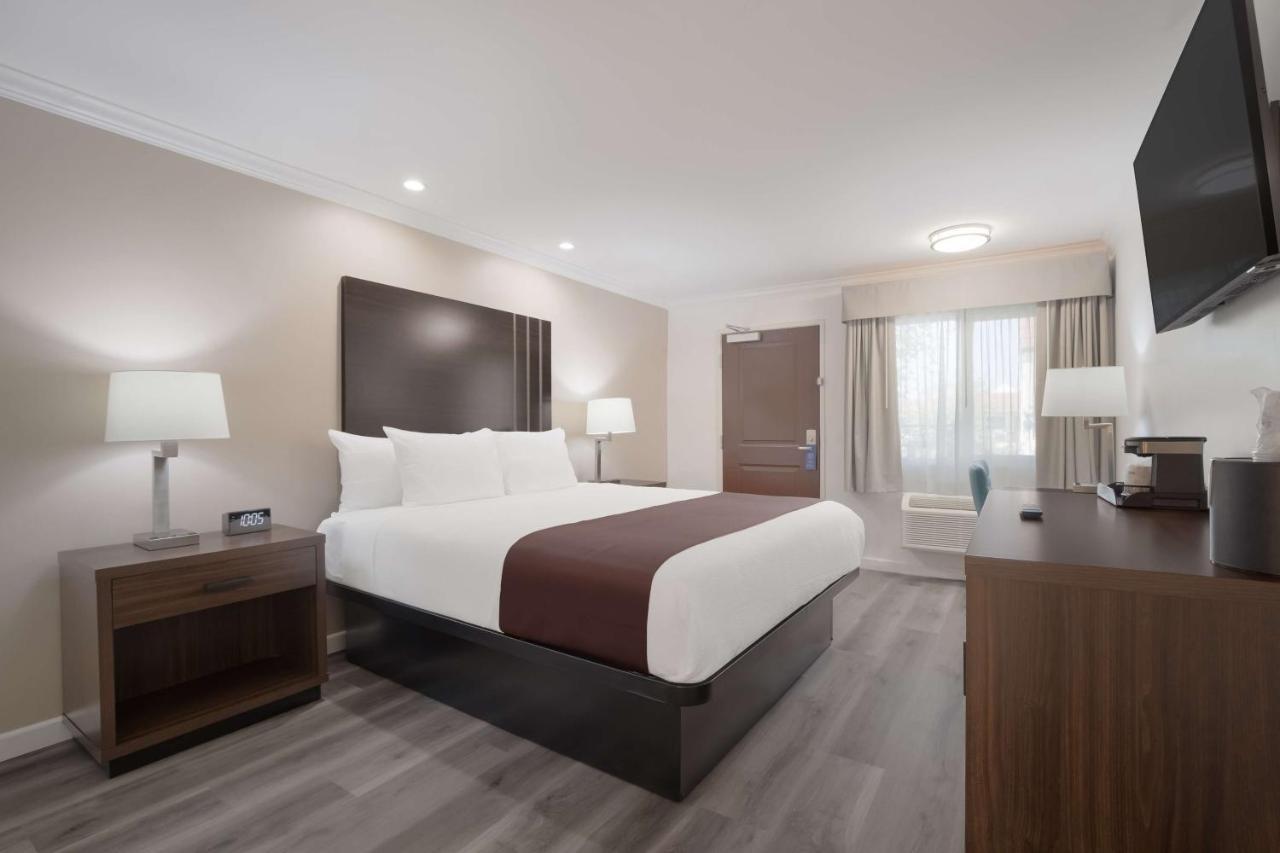 Surestay Plus Hotel By Best Western Upland - Ontario North Kültér fotó